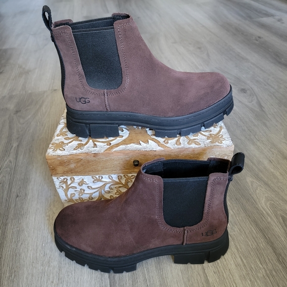UGG Ashton Chelsea Waterproof Suede Boot - Picture 1 of 9
